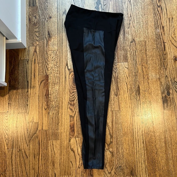 Lysse Legging Waist & Thigh Control Fall Winter Leggings - Picture 3 of 3